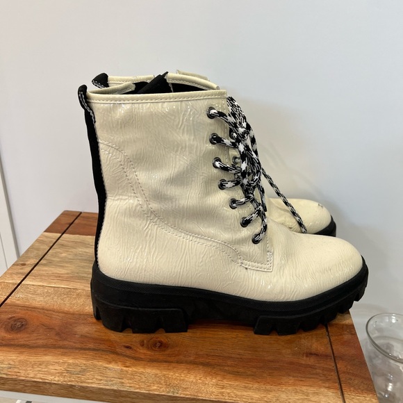 White combat boots - Picture 3 of 3